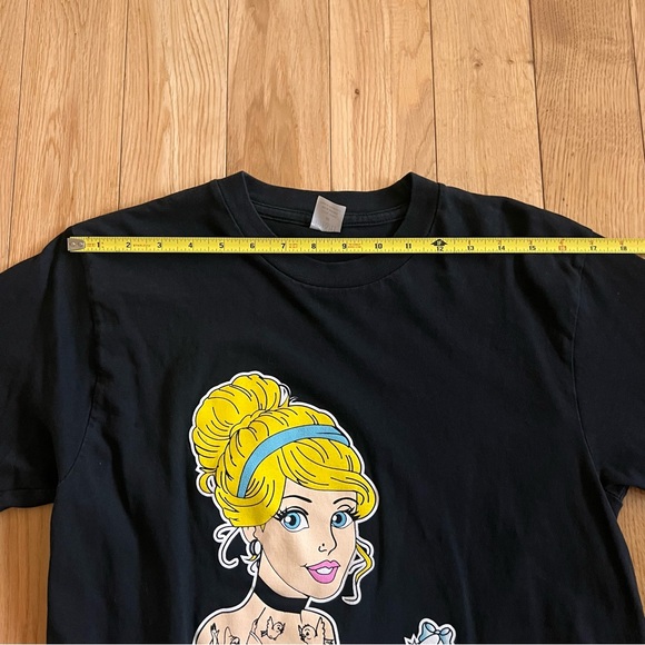 Mishi Disney Cinderella Tattoo Black Short Sleeve Shirt Womens Medium - Picture 3 of 7